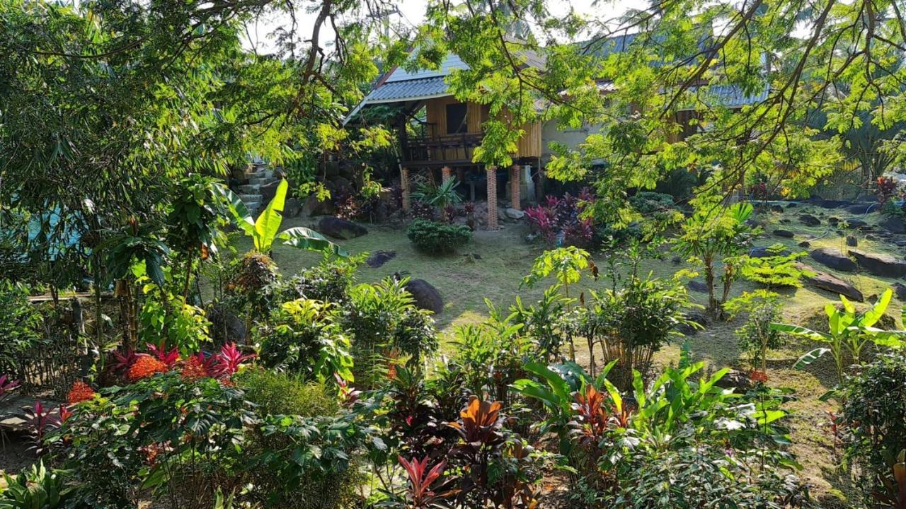 ホテル Wooden Hut Koh Kood Ko Kut エクステリア 写真