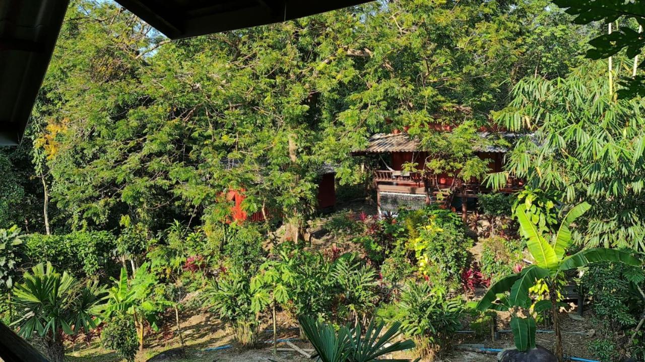 ホテル Wooden Hut Koh Kood Ko Kut エクステリア 写真