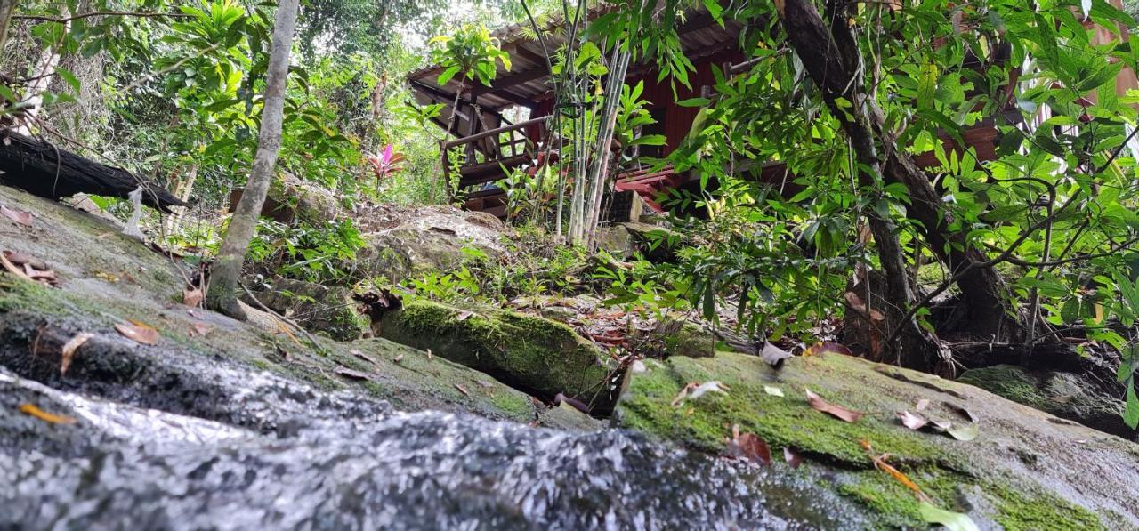 ホテル Wooden Hut Koh Kood Ko Kut エクステリア 写真