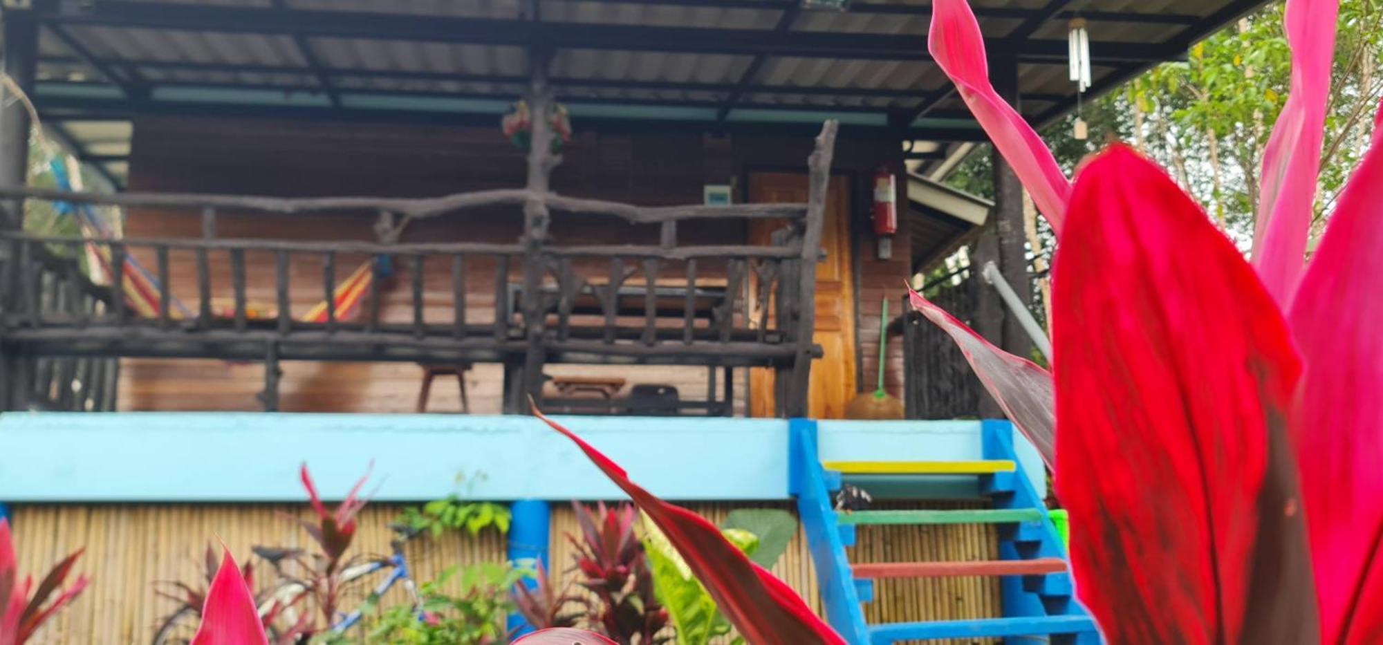 ホテル Wooden Hut Koh Kood Ko Kut エクステリア 写真