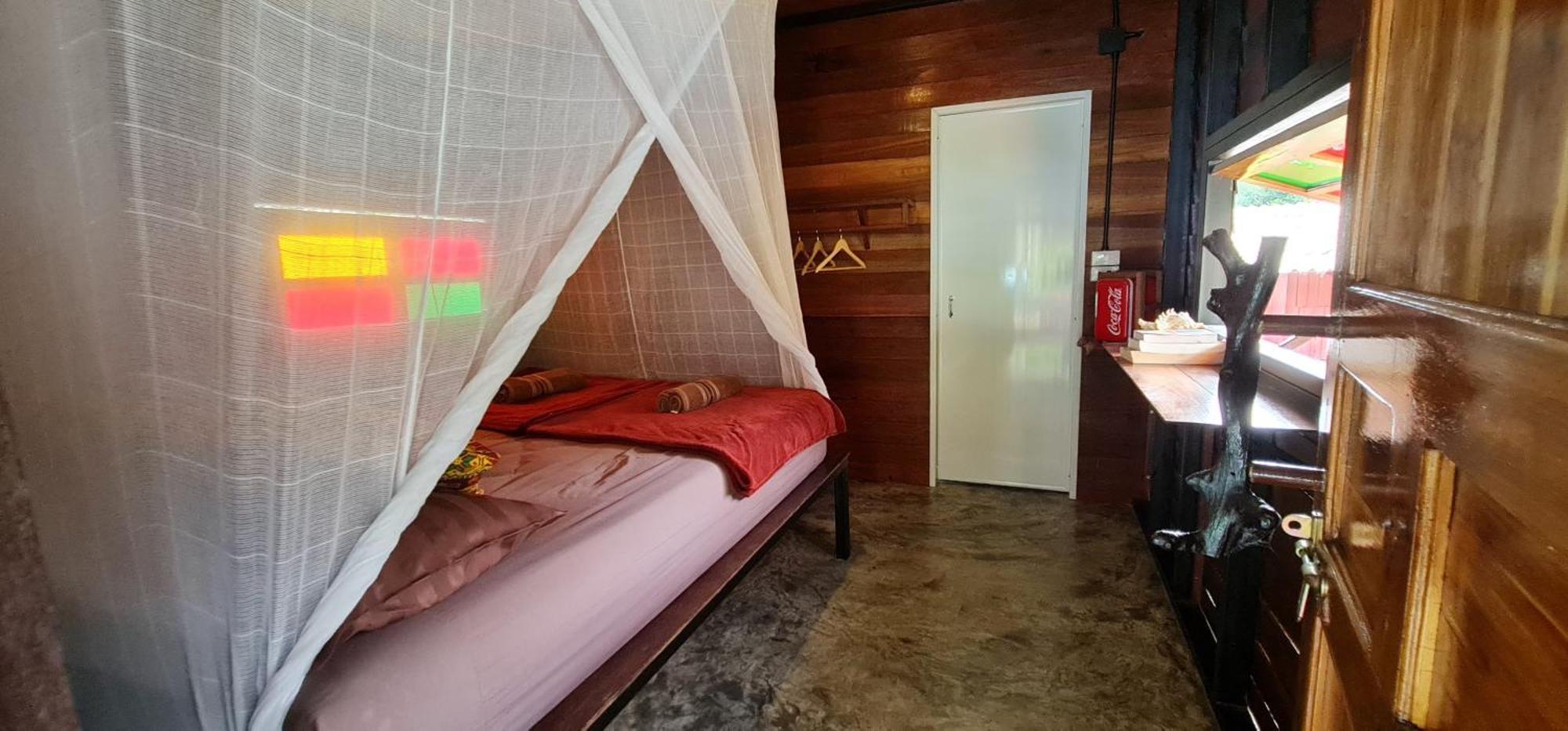 ホテル Wooden Hut Koh Kood Ko Kut エクステリア 写真
